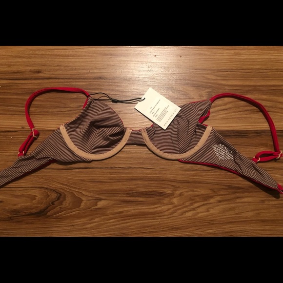 Acacia Manhattan Ribbed Top - Picture 6 of 7